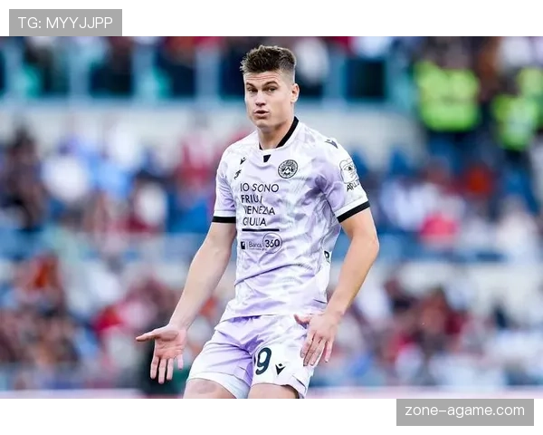 塔普索巴本赛季表现稳健，成勒沃库森后防核心