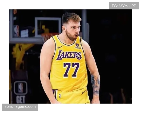 东契奇通过挡拆拉开空间提升关键时刻得分效率