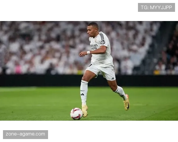 皇马主帅安切洛蒂帅位稳定性面临考验，赛季走势与续约前景引发关注